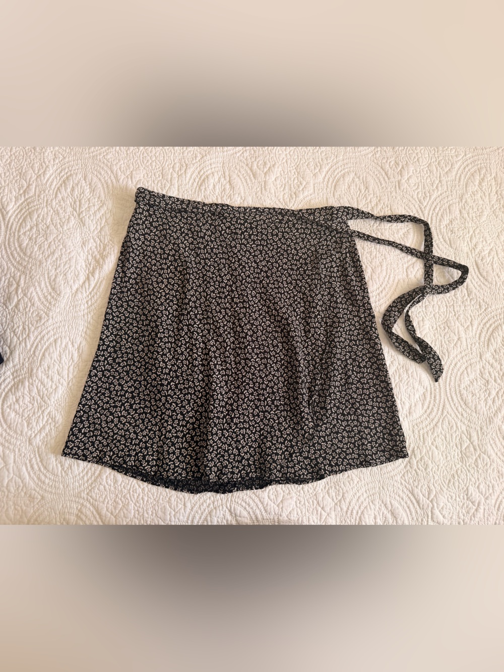 Madewell Black Floral Wrap Skirt Size 4